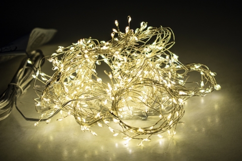 Kurtyna LED 400 pkt. 135x190cm z programatorem, na druciku, zewnętrzna, biały ciepły 77/19/NIK/WW