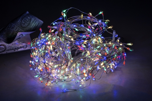 Kurtyna LED 400 pkt. 135x190cm z programatorem, na druciku, zewnętrzna, multikolor 77/19/NIK/M